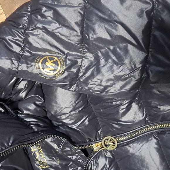 Michael Kors Packable Down Fill Black Jacket Size Medium - Picture 5 of 8